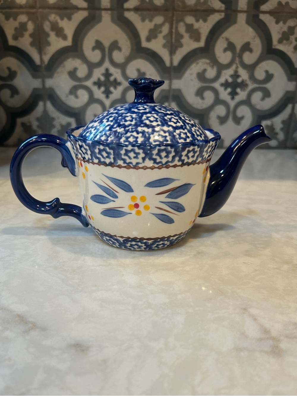 Vintage & Discontinued TEMP-TATIONS OLD WORLD ~ TARA SMALL ~ TEAPOT EUC